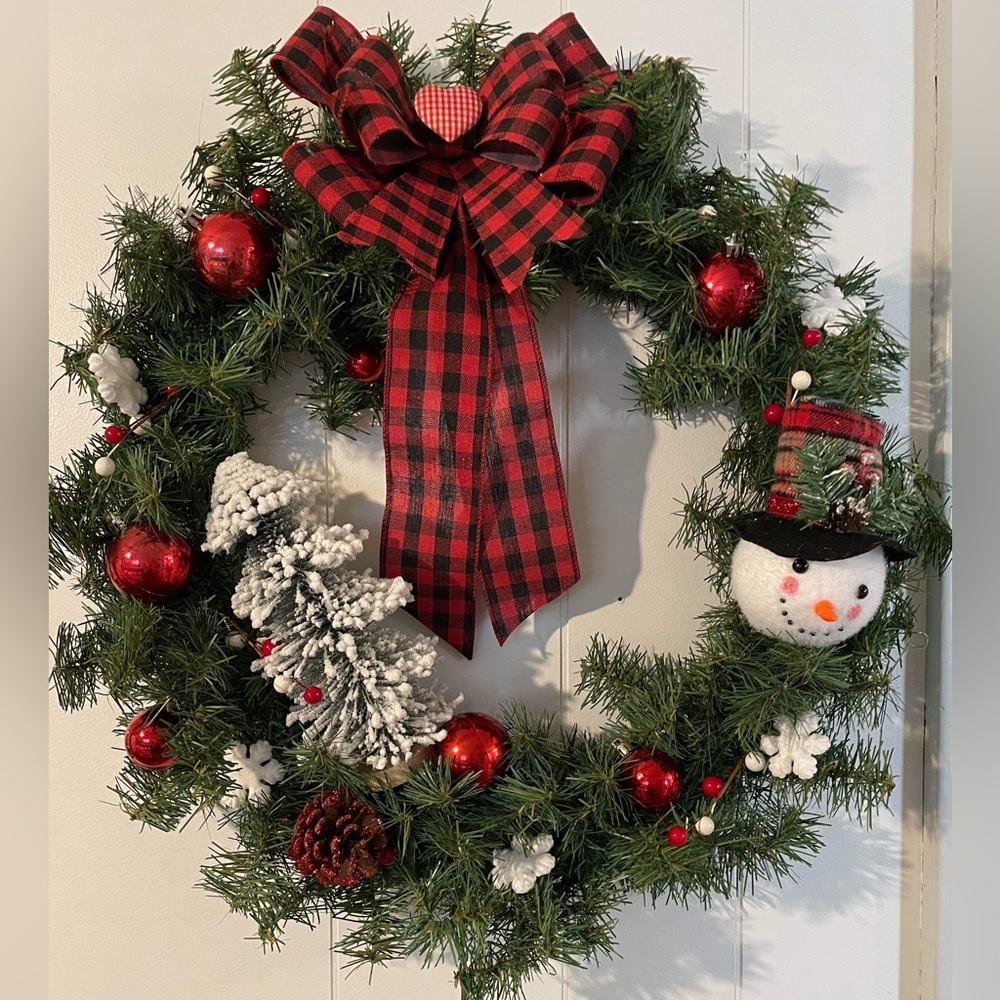 🖤SOLD🖤🎄NWOT Christmas Wreath 18-19inch🎄 ***can be made to order***